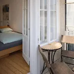 Urbanes Design-apartment Fuer Grosse Gruppen Mit 2 Balkonen * Štýrský Hradec