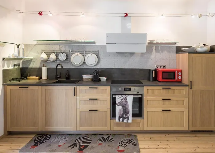 Urbanes Design-apartment Fuer Grosse Gruppen Mit 2 Balkonen דירה *