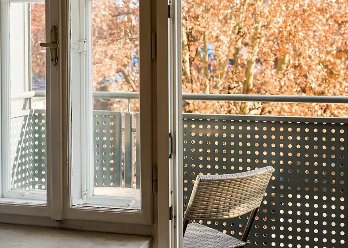 Apartman Urbanes Design-apartment Fuer Grosse Gruppen Mit 2 Balkonen *