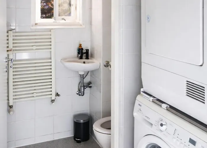 Apartman Urbanes Design-apartment Fuer Grosse Gruppen Mit 2 Balkonen *