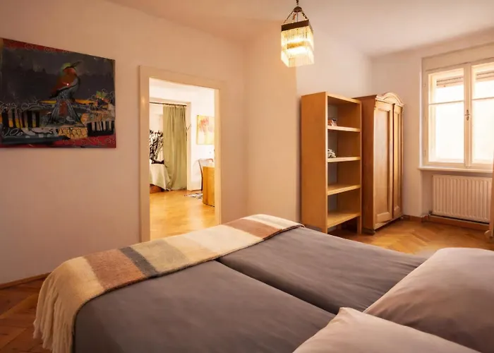 דירה Urbanes Design-apartment Fuer Grosse Gruppen Mit 2 Balkonen