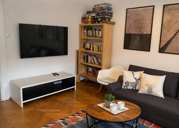 Urbanes Design-apartment Fuer Grosse Gruppen Mit 2 Balkonen *